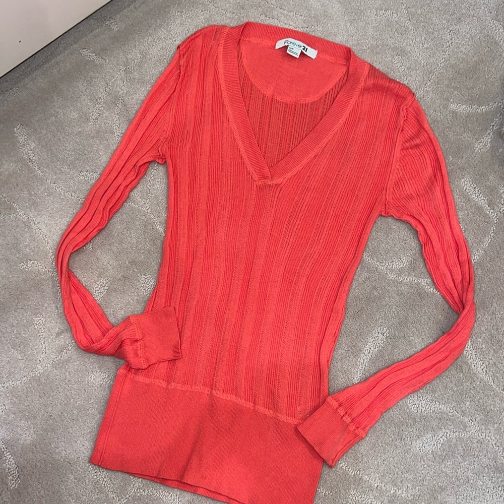 VERY LIGHTLY WORN!!! Long sleeve shirt